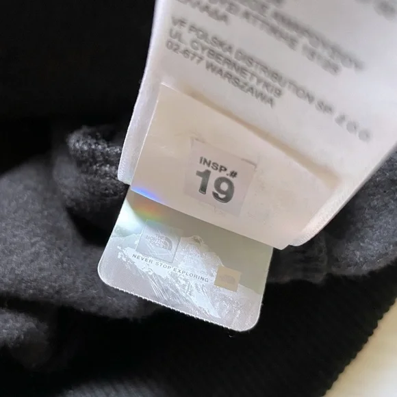 The North Face Men’s Red’s Pullover Hoodie In Black - Picture 7 of 7